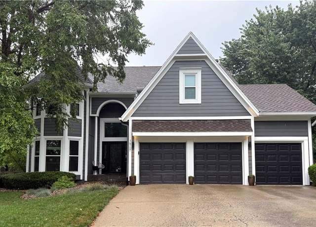 Property at 14707 Hadley St, Overland Park, KS 66223, 4 beds, 4.5 baths