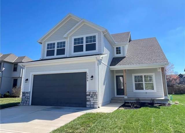 Property at 1200 S 13th St, Louisburg, KS 66053, 4 beds, 2.5 baths