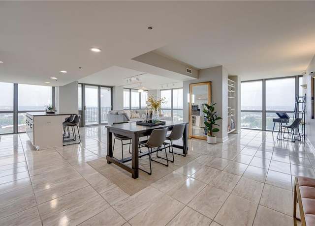 Property at 600 E Admiral Blvd #1108, Kansas City, MO 64106, 2 beds, 2 baths