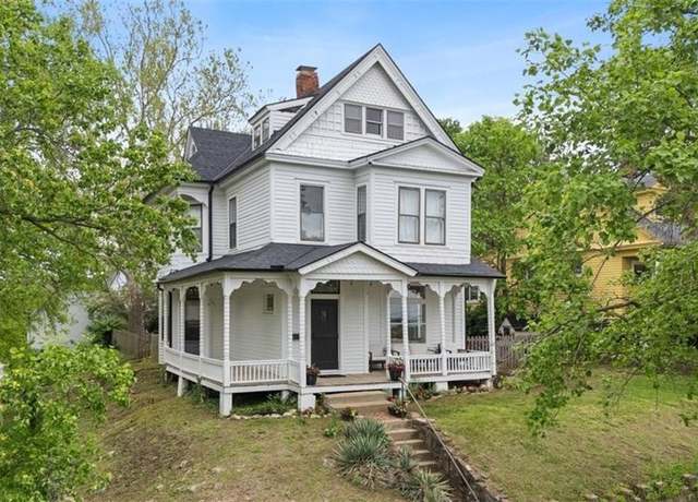 Property at 3601 State Line Rd, Kansas City, MO 64111, 3 beds, 2.5 baths