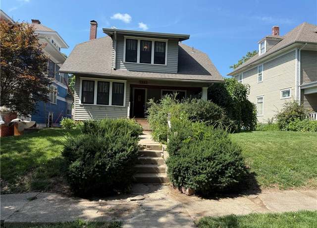 Property at 2903 Monterey St, St Joseph, MO 64507, 3 beds, 1.5 baths
