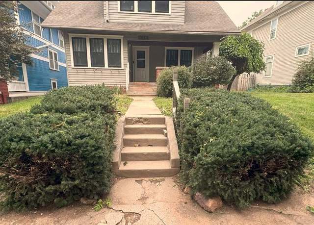 Property at 2903 Monterey St, St Joseph, MO 64507, 3 beds, 1.5 baths