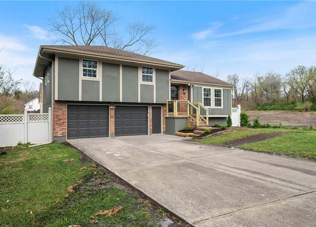 Property at 8804 Lane Ave, Kansas City, MO 64138, 3 beds, 2 baths