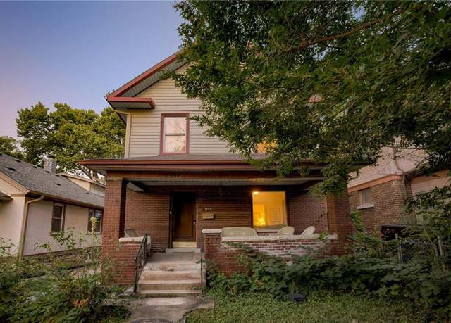 Property at 2537 Charlotte St, Kansas City, MO 64108, 5 beds, 2 baths
