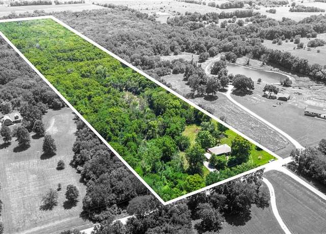 Property at 5205 E 221st St, Peculiar, MO 64078, 3 beds, 2 baths