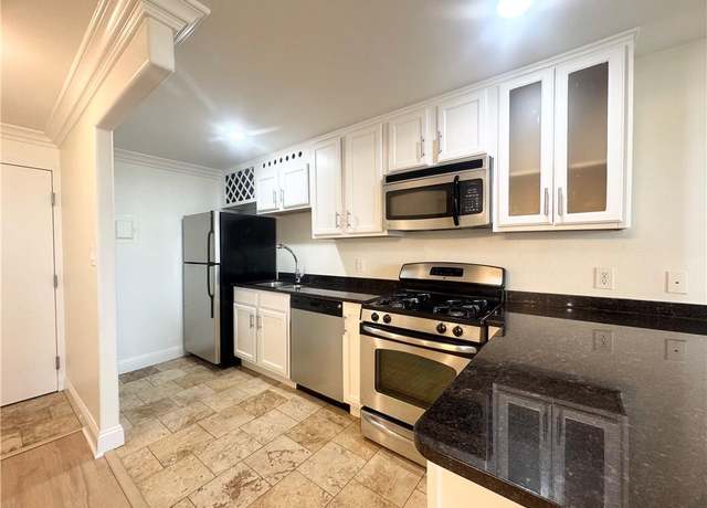 Property at 700 E 8th St Unit 16R, Kansas City, MO 64106, 1 bath