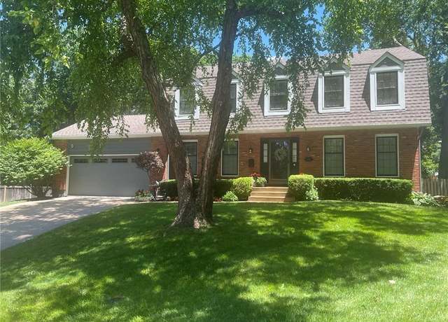 Property at 9718 W 115th Ter, Overland Park, KS 66210, 4 beds, 4 baths