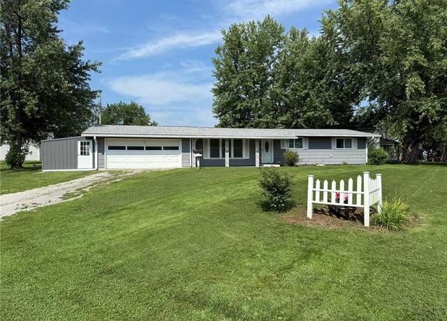 Property at 201 E 5th St, Pickering, MO 64476, 3 beds, 1.5 baths