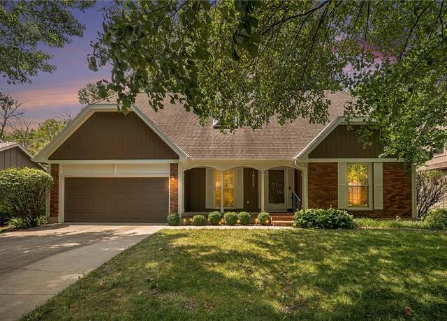 Property at 10532 Bond St, Overland Park, KS 66214, 4 beds, 2.5 baths