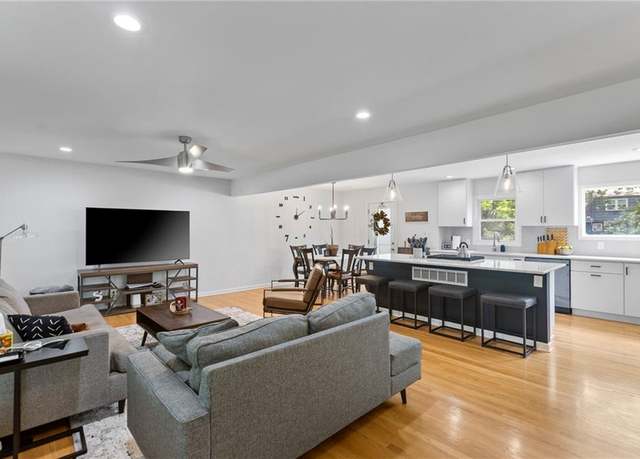Property at 9947 Bluejacket Dr, Overland Park, KS 66214, 5 beds, 2 baths