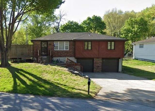 Property at 6955 N Liberty St, Kansas City, MO 64118, 3 beds, 1.5 baths
