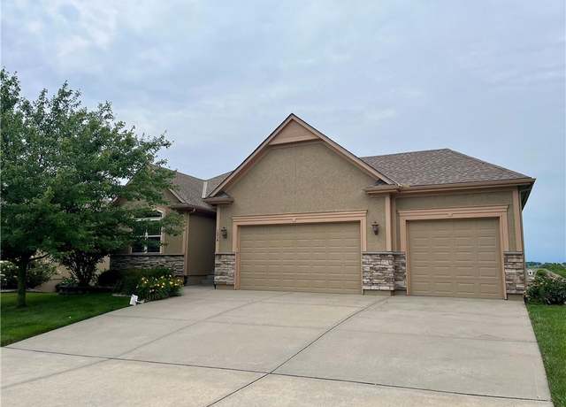 Property at 1214 Kettering Ln, Raymore, MO 64083, 3 beds, 3 baths