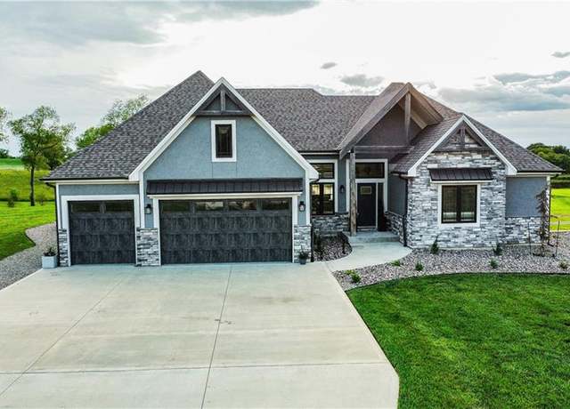 Property at 6640 Tucker Dr, Odessa, MO 64076, 4 beds, 3 baths