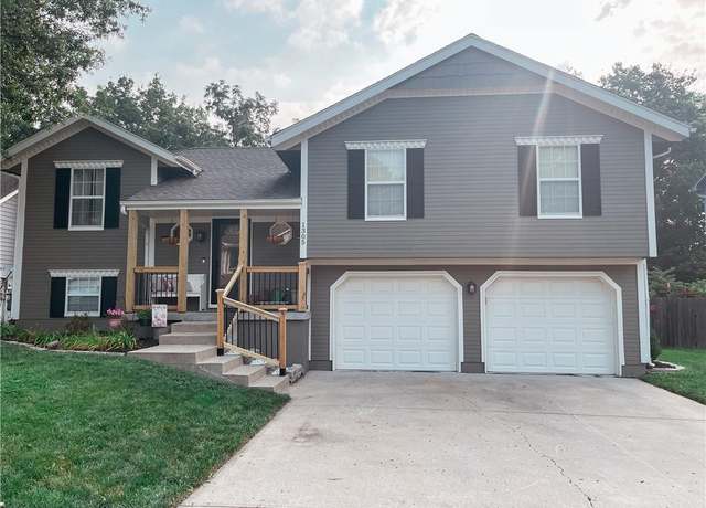 Property at 1305 Quail Walk Dr, Blue Springs, MO 64014, 3 beds, 2.5 baths
