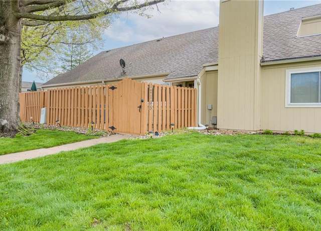 Property at 12105 Charlotte St, Kansas City, MO 64146, 2 beds, 1.5 baths