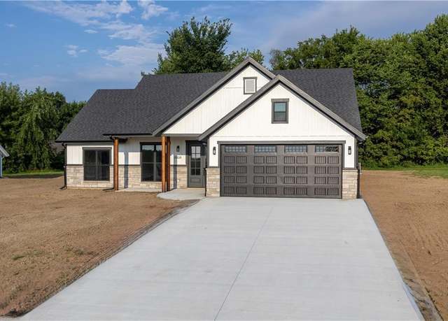 Property at 14114 Timber Ct, Helena, MO 64459, 3 beds, 2 baths