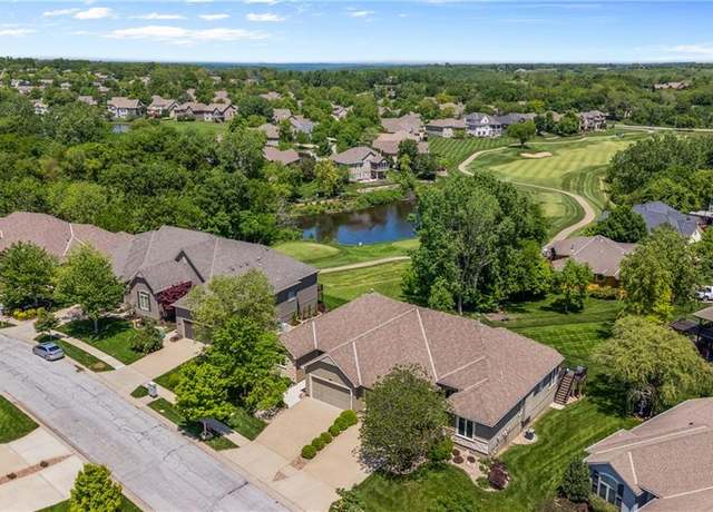 Property at 19408 W 100th St, Lenexa, KS 66220, 2 beds, 3 baths