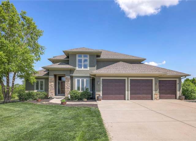 Property at 18670 W 248 St, Paola, KS 66071, 5 beds, 4.5 baths