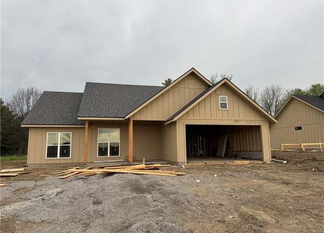 Property at 14126 Timber Ct, Helena, MO 64459, 3 beds, 2 baths
