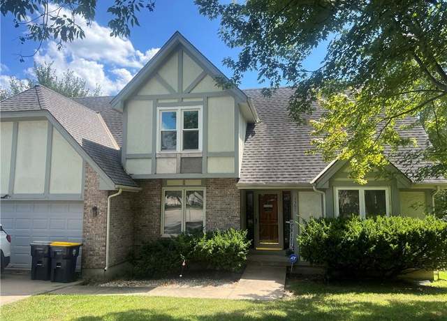 Property at 1307 NE 86th St, Kansas City, MO 64155, 4 beds, 3.5 baths