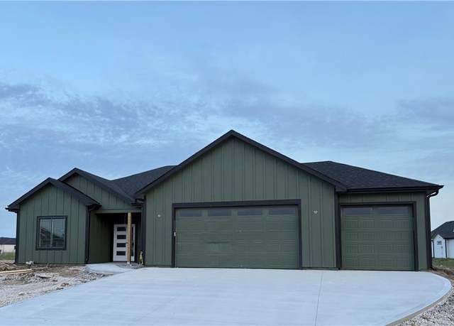 Property at 345 W 25th St, Eudora, KS 66025, 3 beds, 2 baths