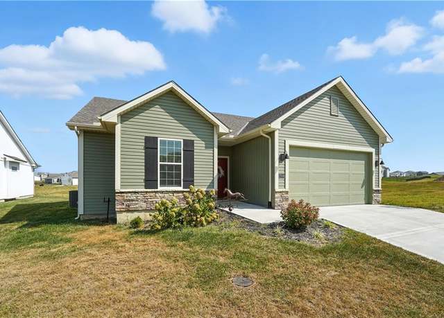 Property at 27008 E Olive Dr, Lake Lotawana, MO 64086, 3 beds, 2 baths