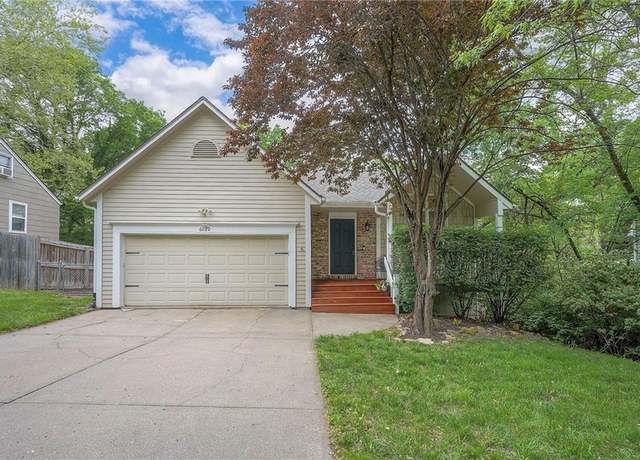 Property at 6022 W 51st St, Mission, KS 66202, 3 beds, 2 baths