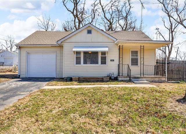 Property at 3261 N 63rd St, Kansas City, KS 66104, 2 beds, 1 bath