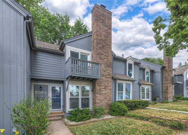 Property at 8065 Monrovia St, Lenexa, KS 66215, 3 beds, 2.5 baths