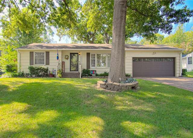 Property at 2701 W 71st St, Prairie Village, KS 66208, 3 beds, 3 baths