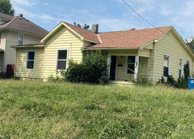 Property at 203 E Main St, Odessa, MO 64076, 3 beds, 1 bath