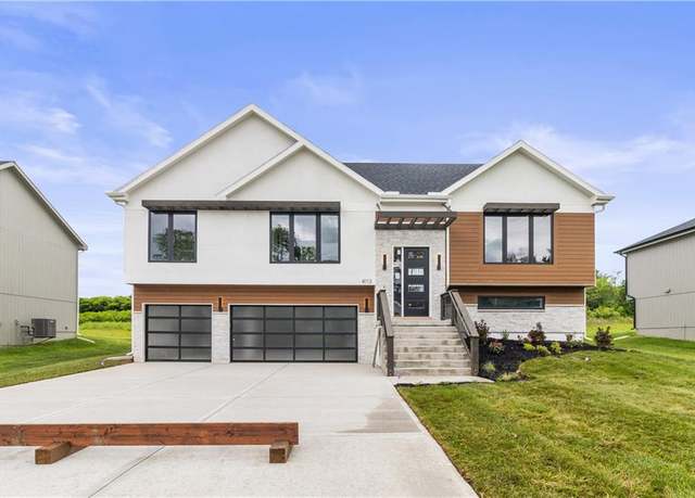 Property at 4113 SE Adams Dr, Blue Springs, MO 64014, 4 beds, 3 baths