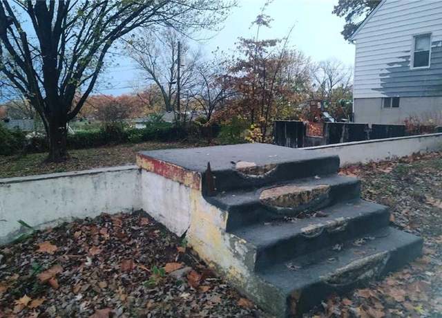 Property at 5217 N Smalley Ave, Kansas City, MO 64119