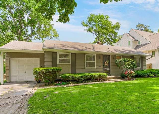 Property at 7225 Canterbury St, Prairie Village, KS 66208, 2 beds, 1 bath