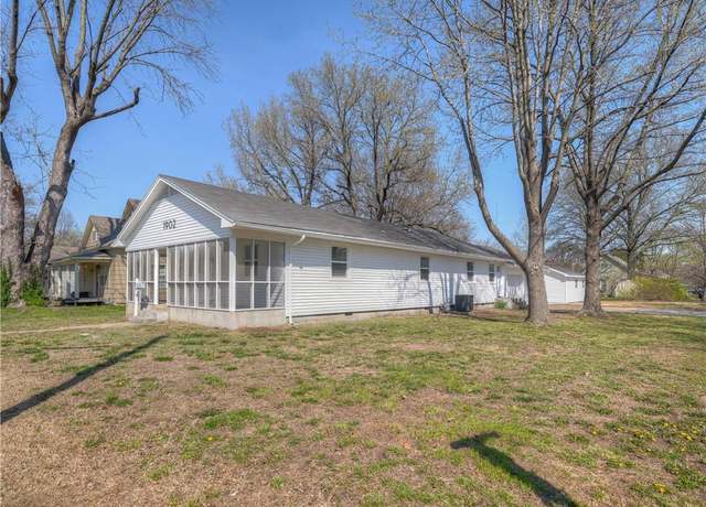 Property at 1902 N Joplin St, Pittsburg, KS 66762, 3 beds, 2 baths