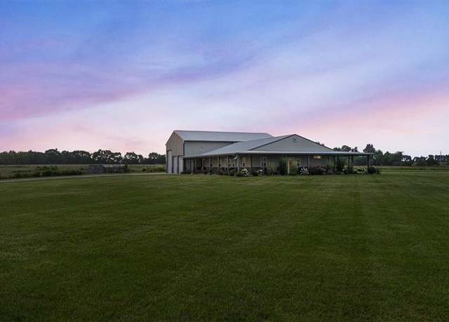 Property at 972 County Road 14004 N/A NE, Adrian, MO 64720, 4 beds, 4 baths