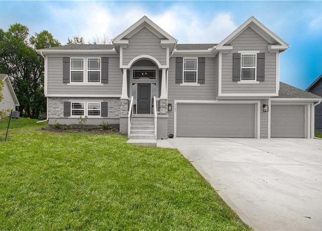 Property at 1207 Noah Ln, Kearney, MO 64060, 4 beds, 3 baths