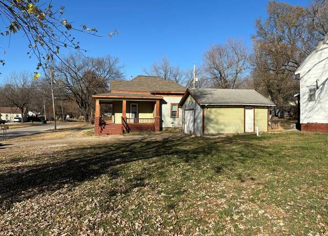 Property at 911 N Central N/A, Parsons, KS 67357, 3 beds, 1.5 baths