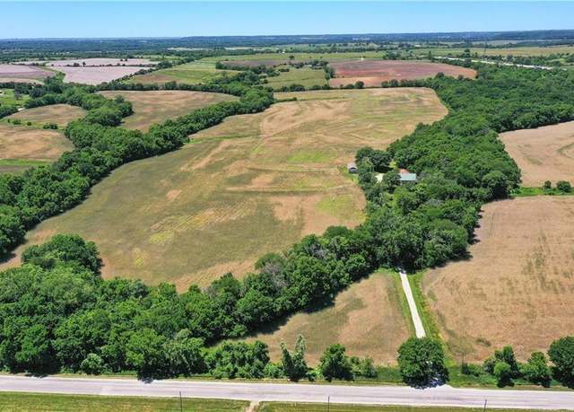 Property at 15031 206th St, Linwood, KS 66052, 3 beds, 2.5 baths