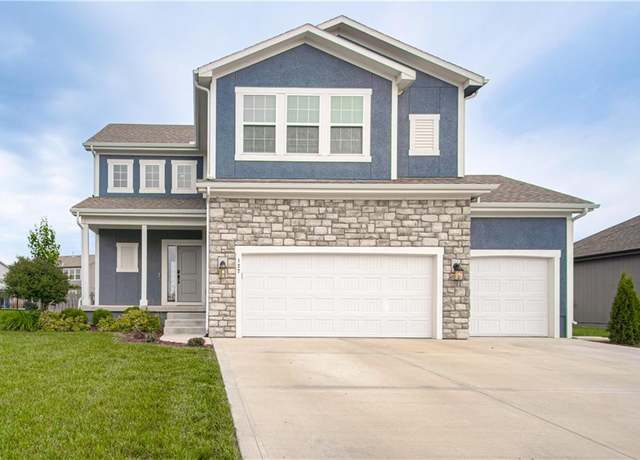 Property at 127 SE Briar Valley Ln, Blue Springs, MO 64064, 4 beds, 2.5 baths