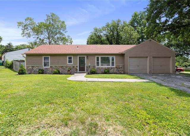 Property at 801 NE 67th Ter, Gladstone, MO 64118, 3 beds, 2 baths