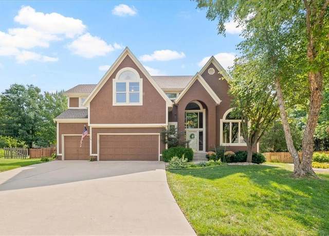 Property at 13119 Hadley St, Overland Park, KS 66213, 4 beds, 4 baths