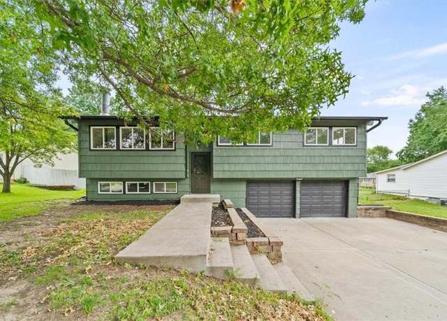 Property at 6707 N Flora Ave, Gladstone, MO 64118, 3 beds, 2 baths