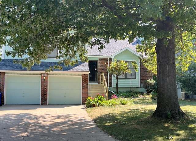 Property at 15611 W 125th St, Olathe, KS 66062, 3 beds, 2 baths