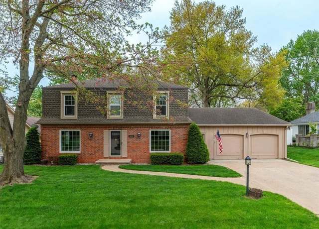 Property at 5010 Stonecrest Ter, St Joseph, MO 64506, 4 beds, 3 baths