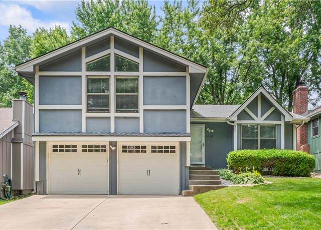 Property at 6500 N Jarboe St, Kansas City, MO 64118, 3 beds, 3 baths