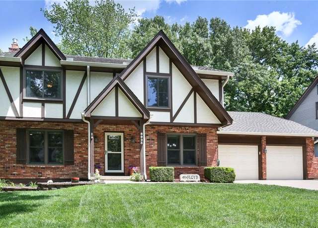 Property at 8923 Alden St, Lenexa, KS 66215, 4 beds, 2.5 baths