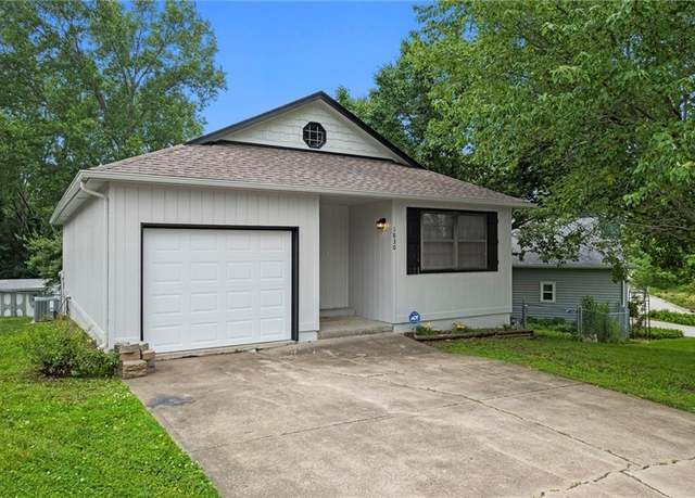 Property at 1830 S Whitney Dr, Independence, MO 64057, 2 beds, 2 baths