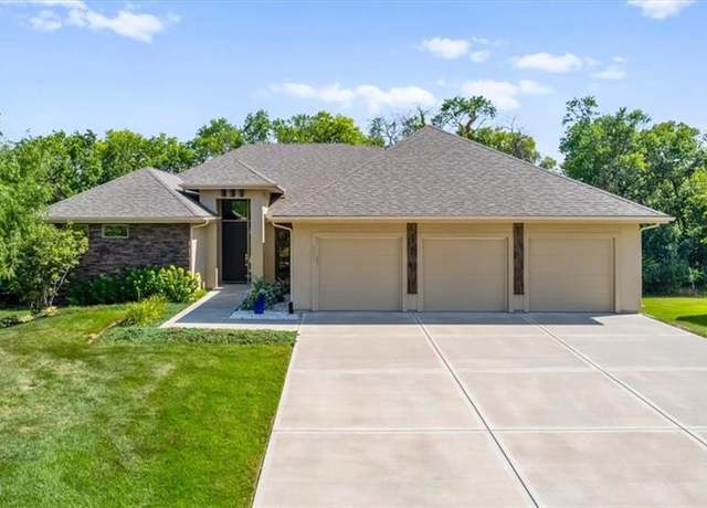 Property at 9896 Saddletop St, Lenexa, KS 66227, 4 beds, 3.5 baths