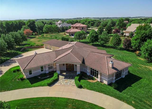 Property at 1709 Lake Alvamar Dr, Lawrence, KS 66047, 4 beds, 5 baths